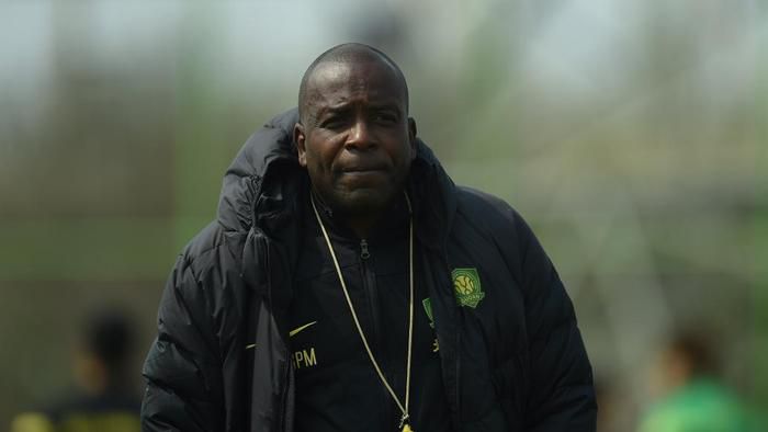 据悉，这是罗伯特·帕丁森首次访问韩国，他将在1月20日上午与奉俊昊导演一起举行《编号17》放映 接棒《迈克尔》！