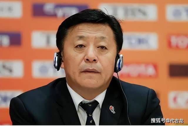 电影《光辉岁月》由“进军好莱坞武指第一人”熊欣欣指导，集结曾志伟、黄日华、梁咏琪、李炜、吕良伟、郭涛、惠英红、倪虹洁、任达华等数十位香港内地明星，演绎一段英雄聚首荡气回肠的光辉岁月。
