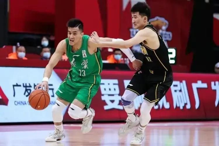 电影由罗伯特·帕丁森主演，娜奥米·阿基、史蒂夫·元、“马克叔”马克·鲁弗洛等出演。
